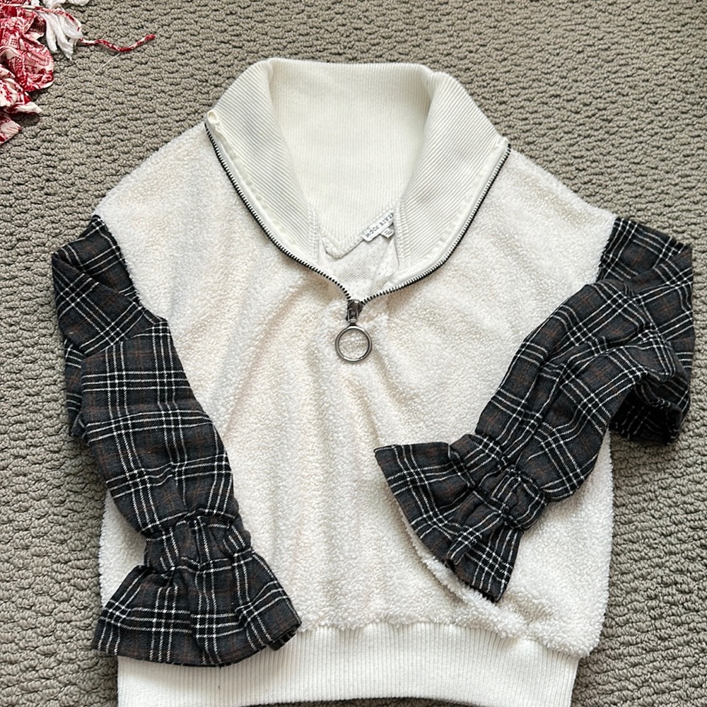 Moon River flannel sleeve quarter zip sweater